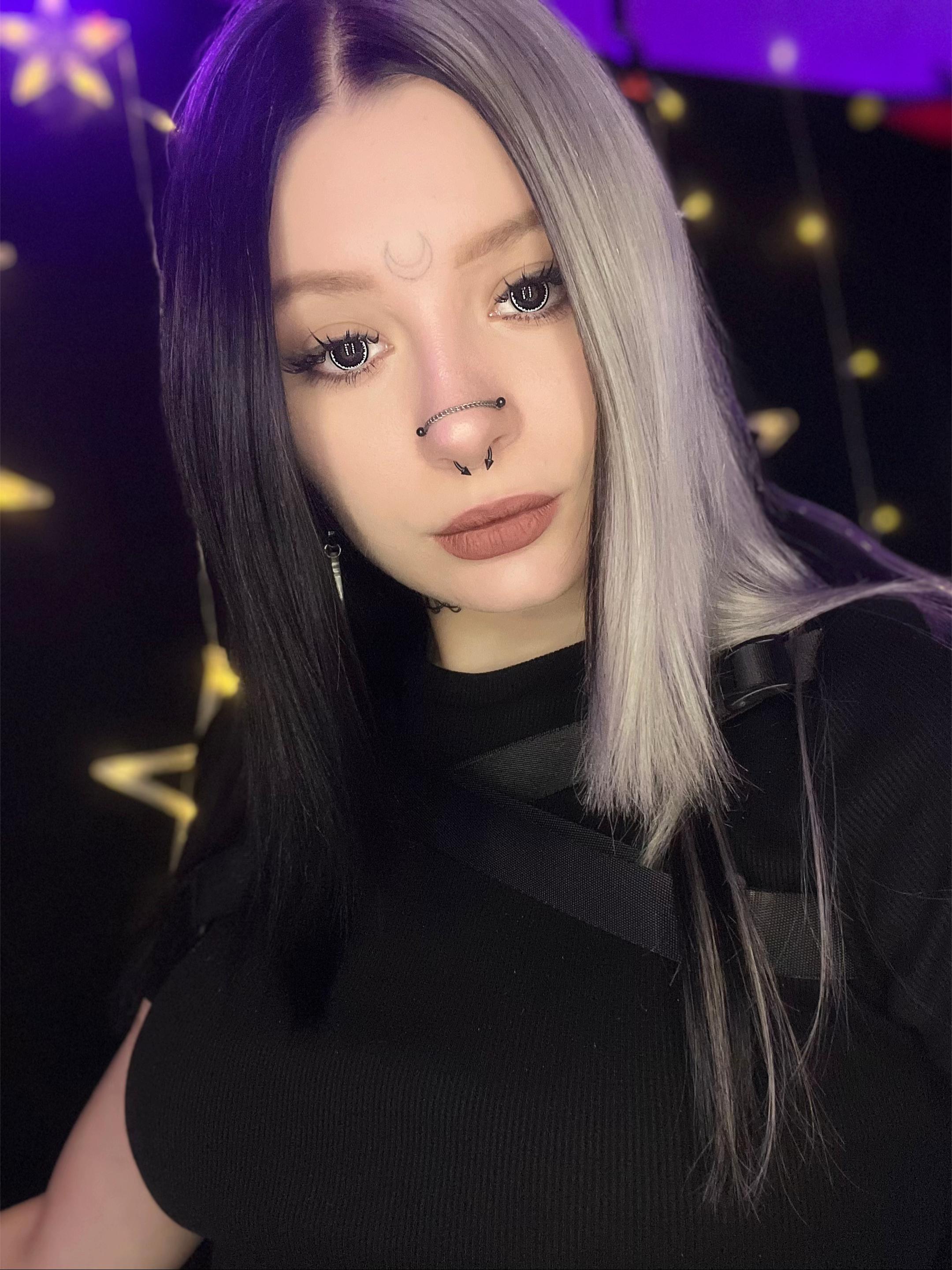 @8notHoly8