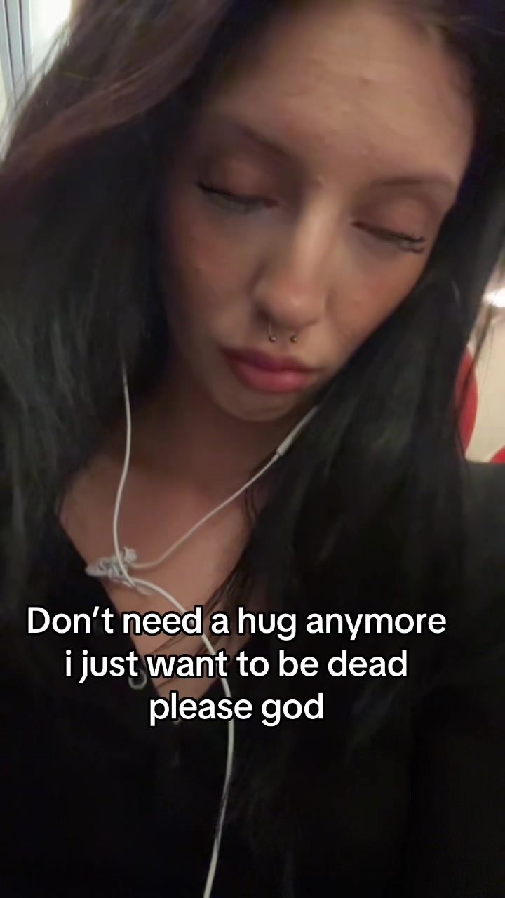 @Hannah 🖤🦇