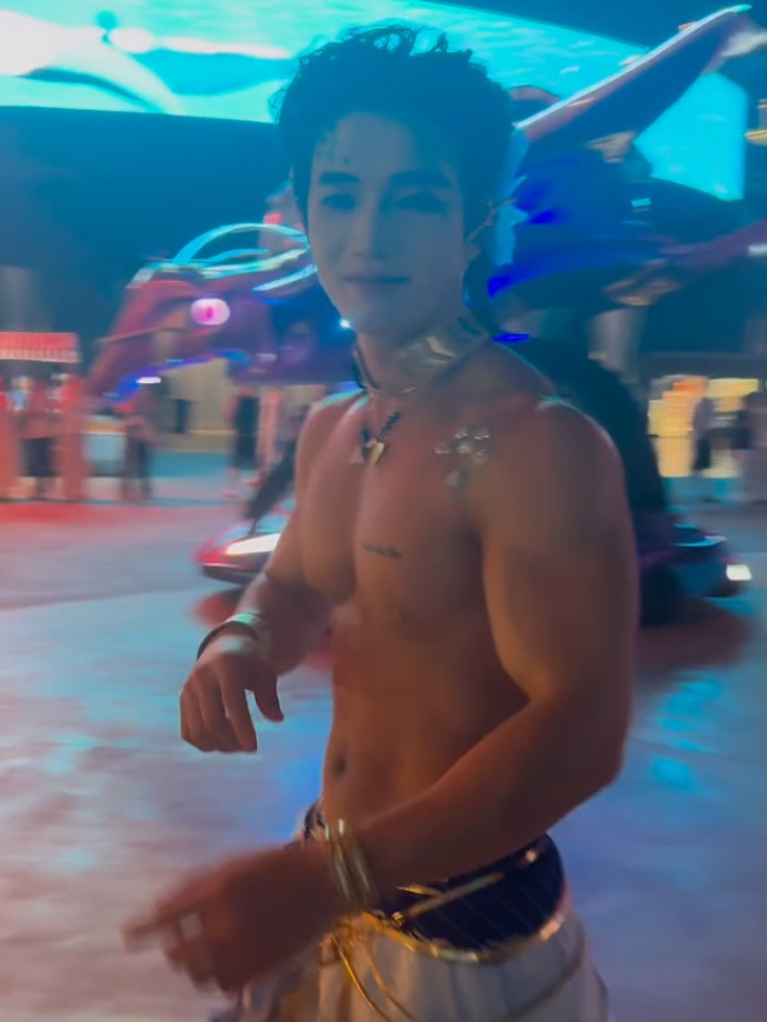 @*.*