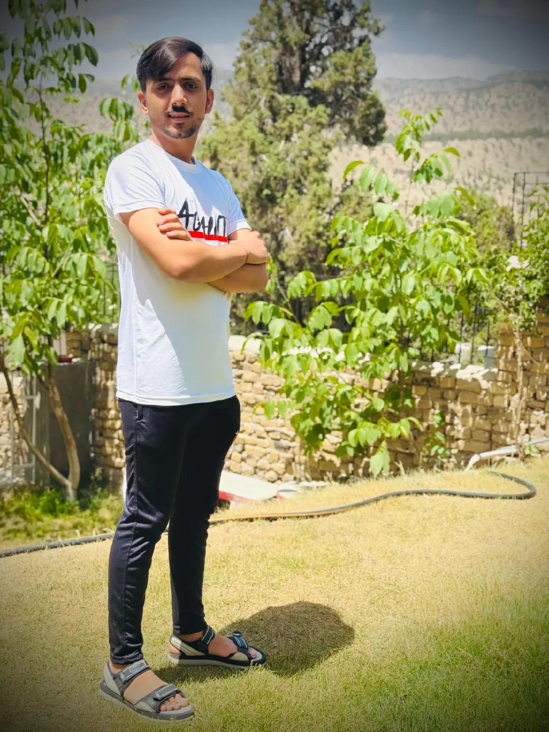 @AmiT🖤
