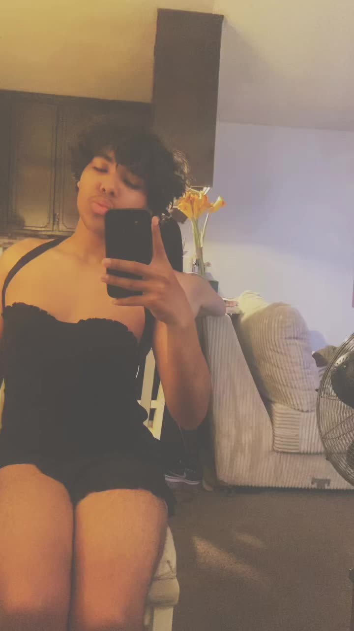 @queenbee💝