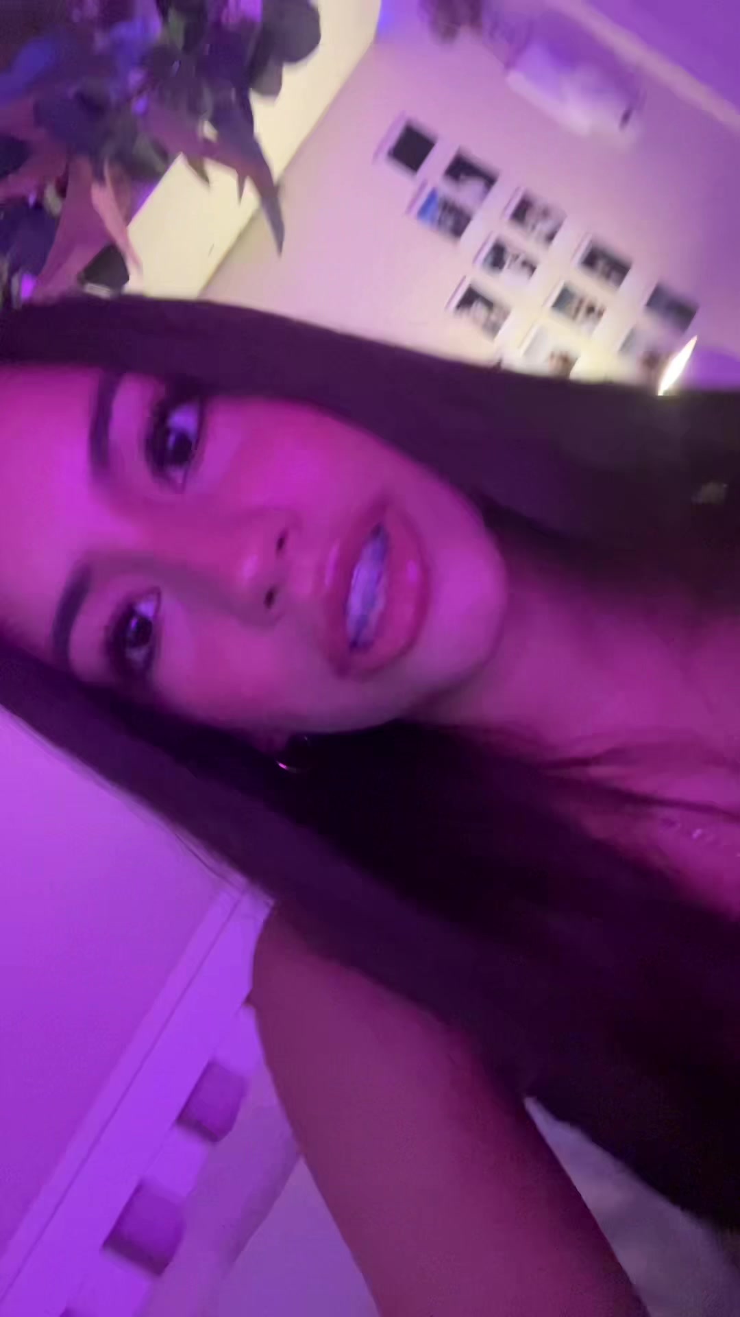 @vicky