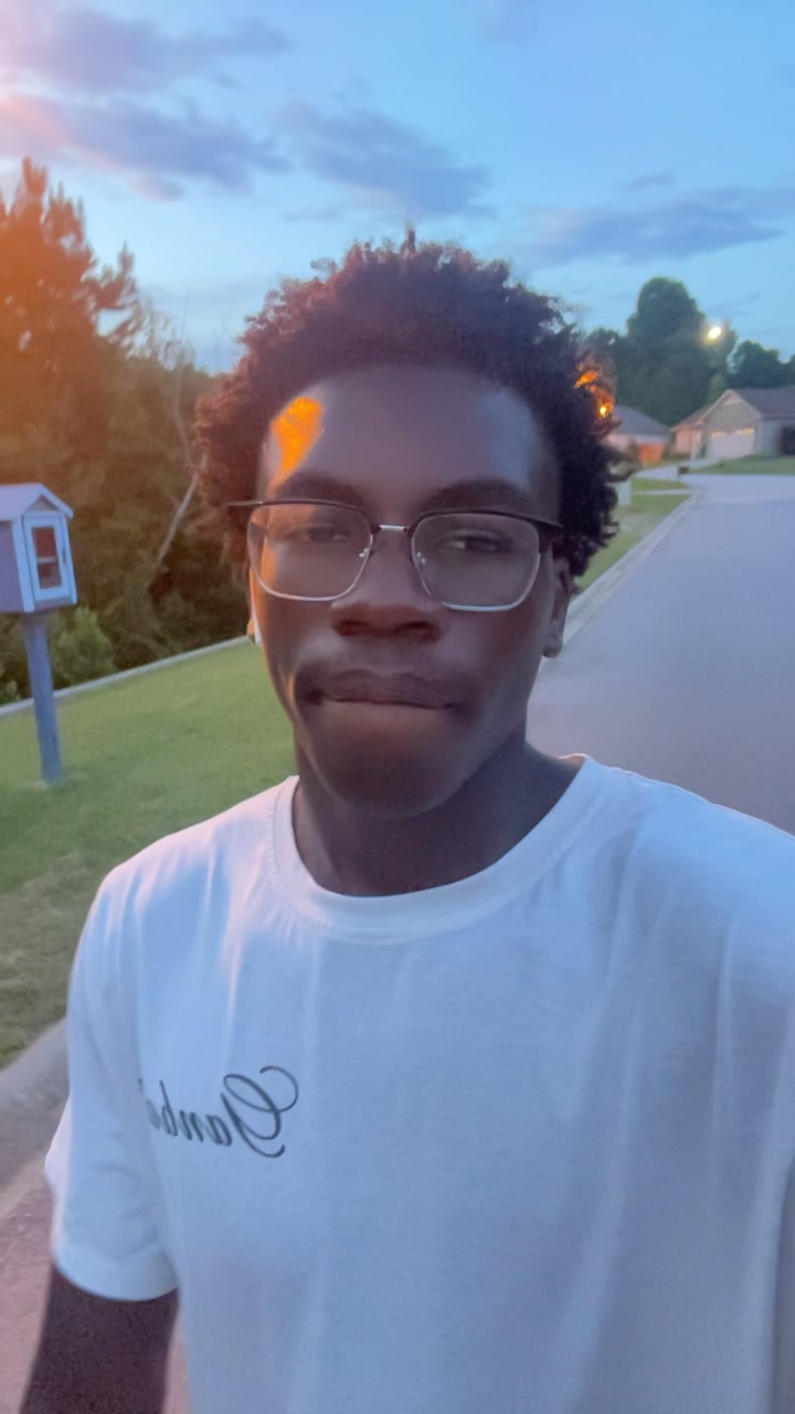 @🤨