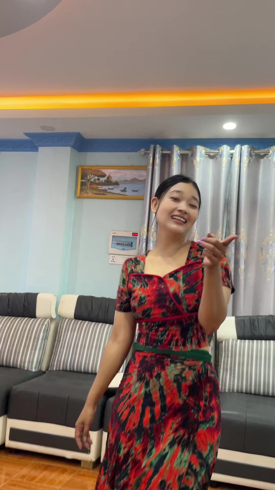 @Midday Khin