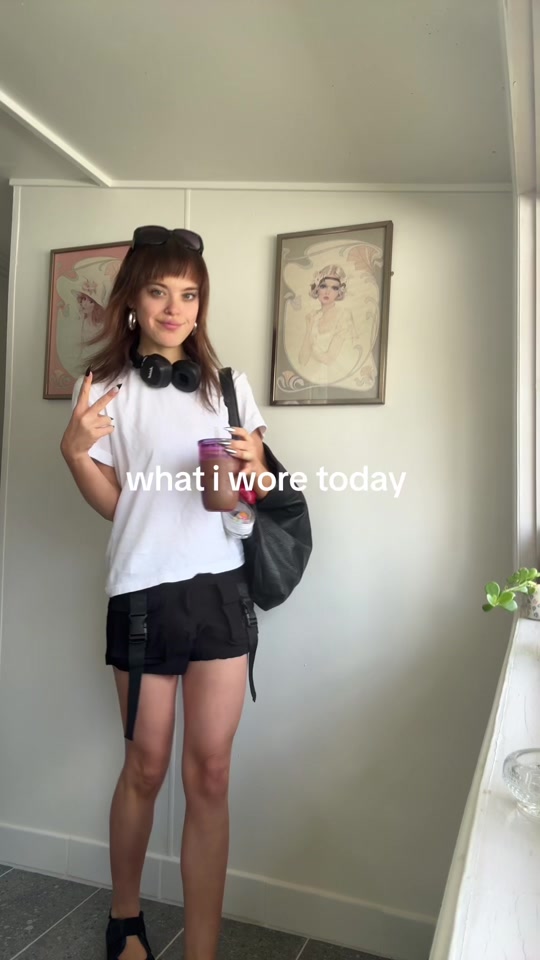 @bella