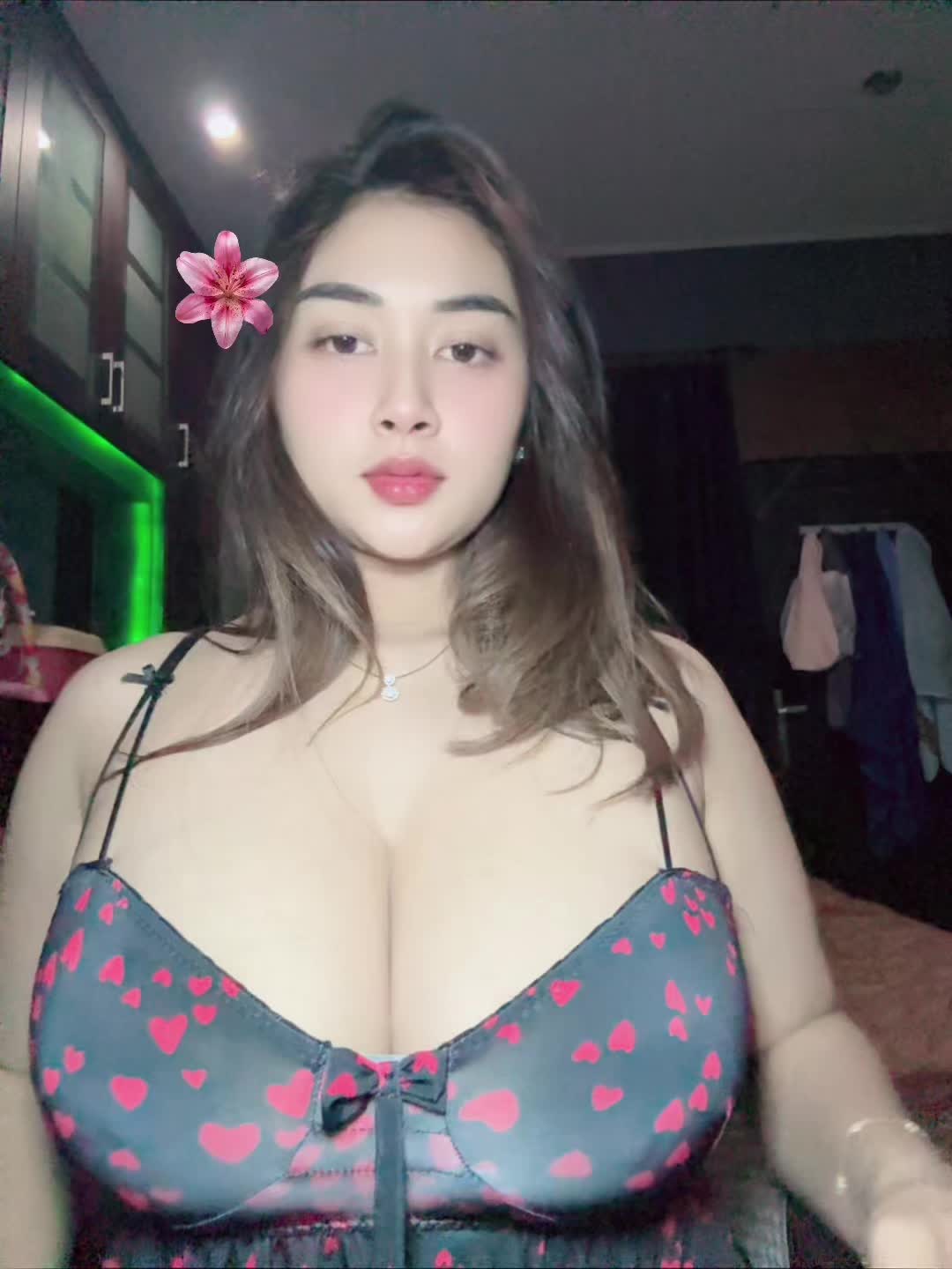 @putusriayutarisa