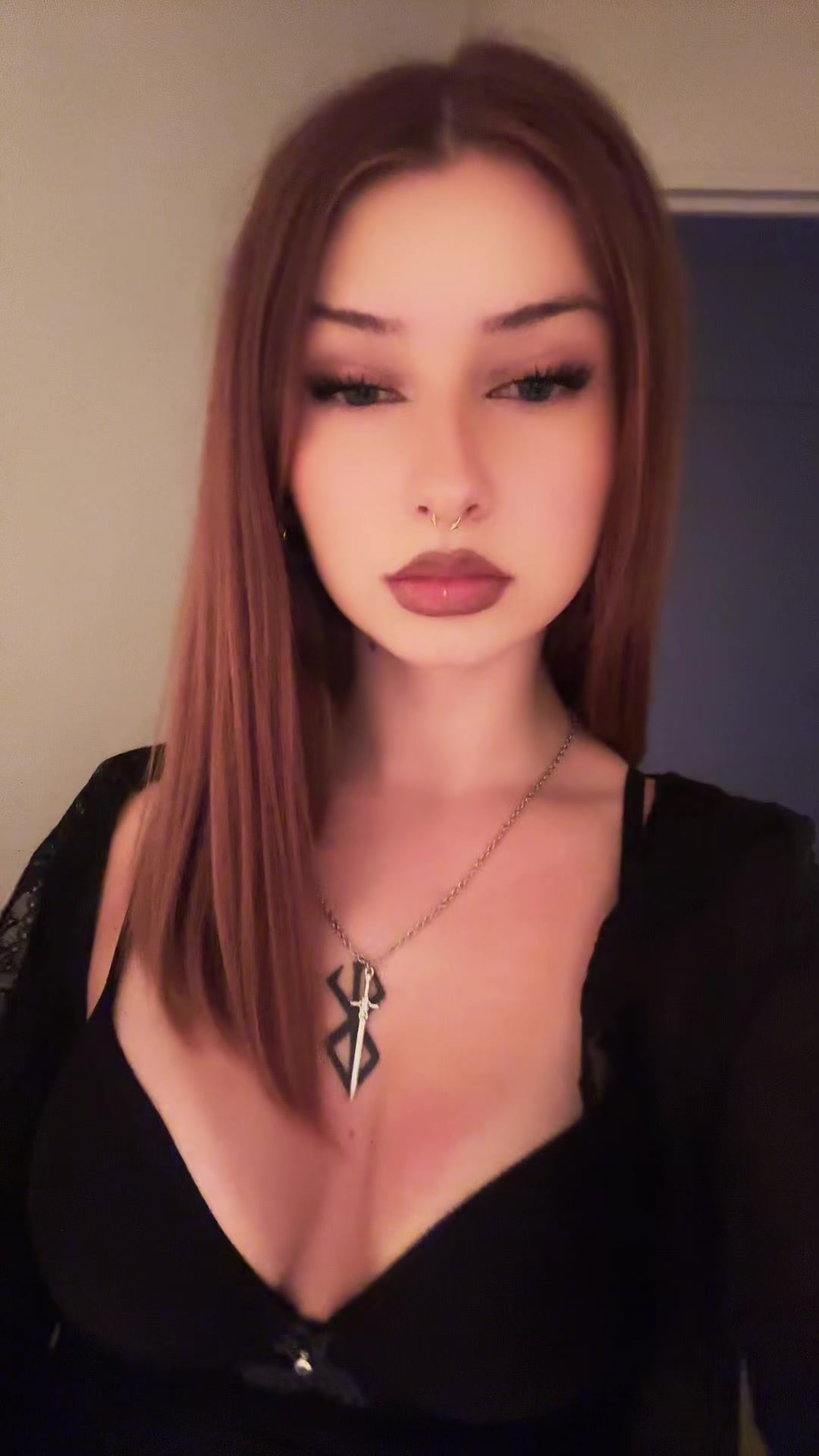 @🧝🏼&zwj;♀️
