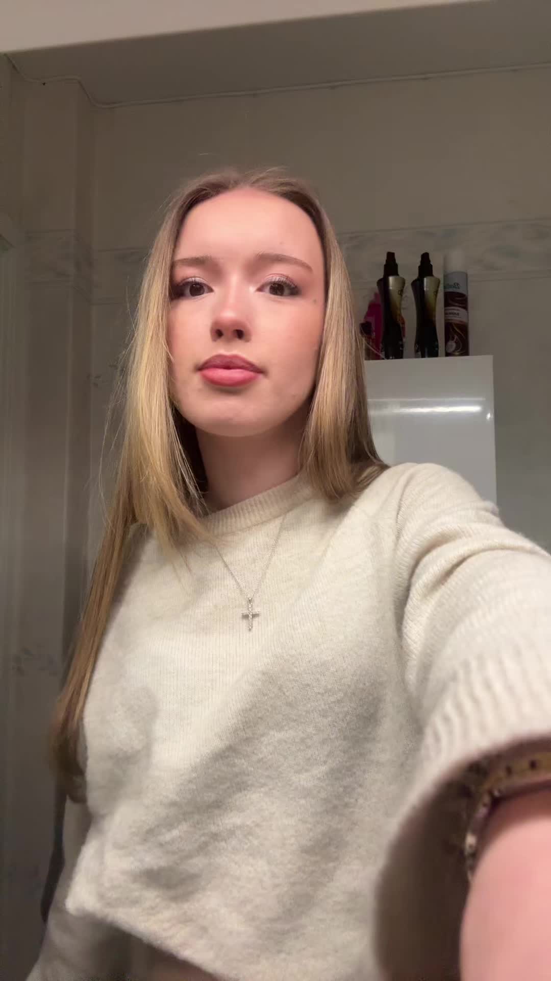 @Ella ♱