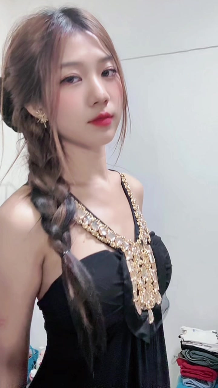 @Akari