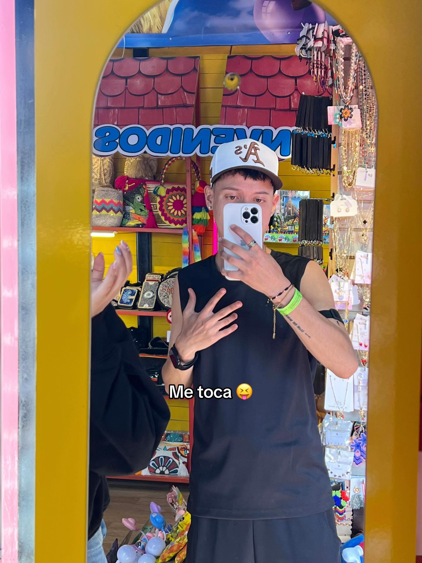 @𝑴𝒊𝒌𝒆
