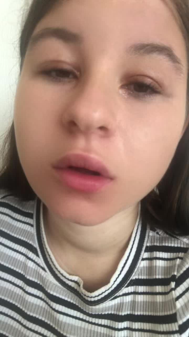 @викусик🥰