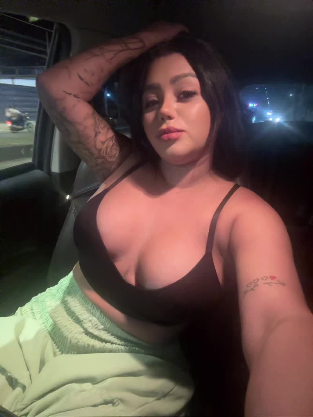 Yanina Molina (@yanina.molinav) - Urlebird