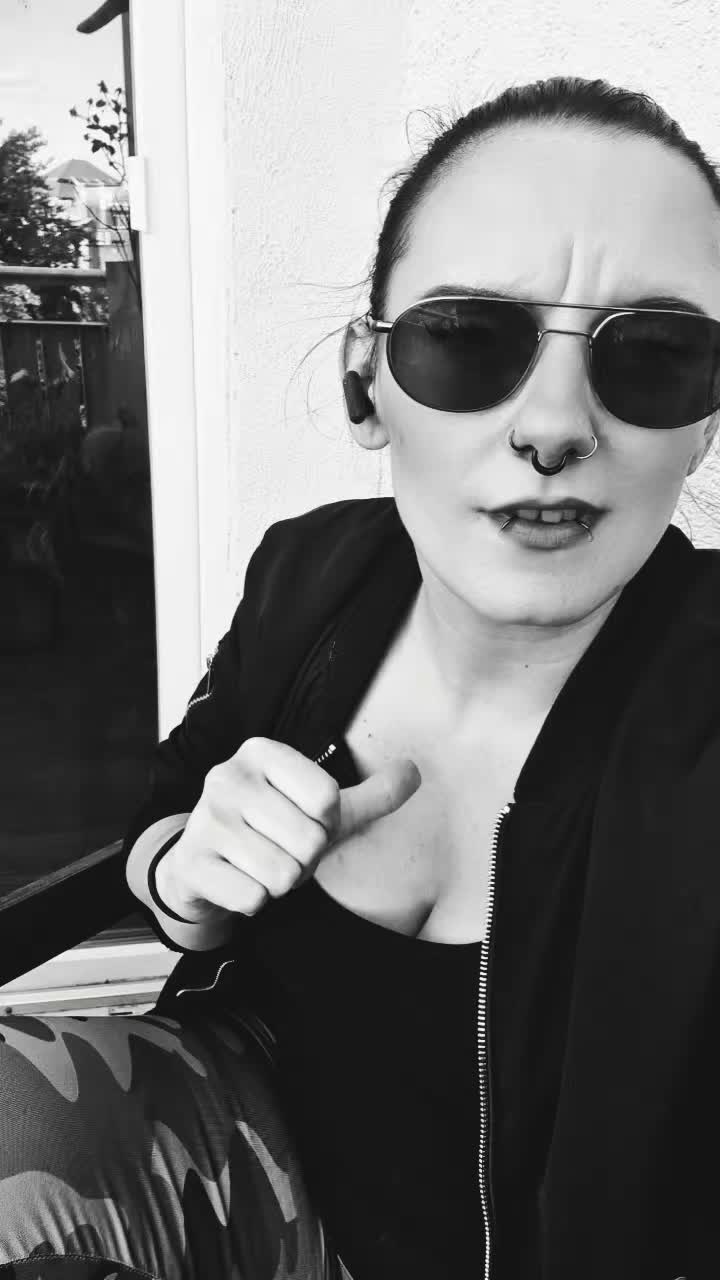 @Fuck_Girl_🖕🏻_27