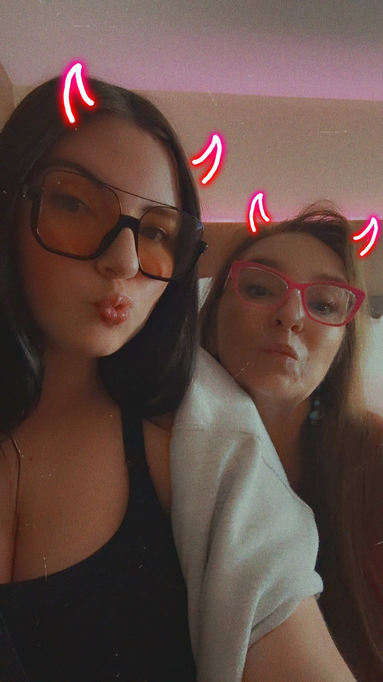 @KLOVE🙂&zwj;&harr;️