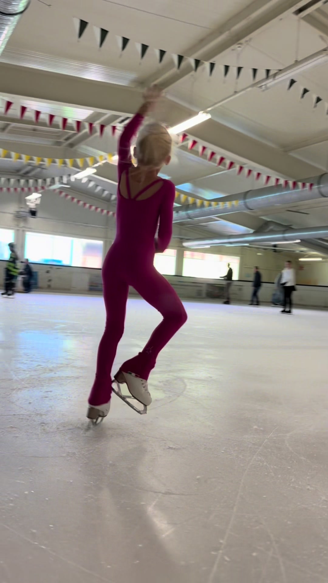 @FrieSkates⛸️