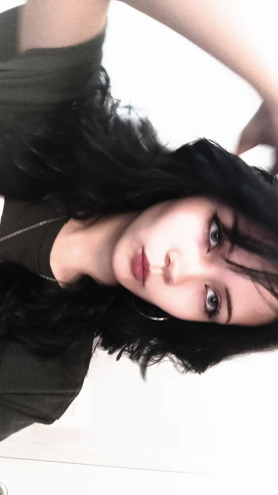 @⋆˚࿔ Lou Ann 𝜗𝜚˚⋆