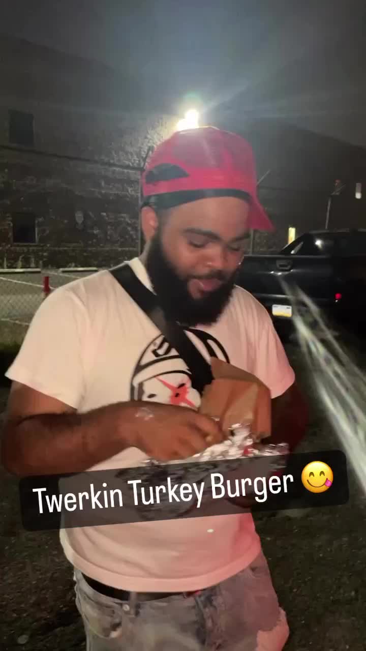 @TR🏚P PL🍔TTER