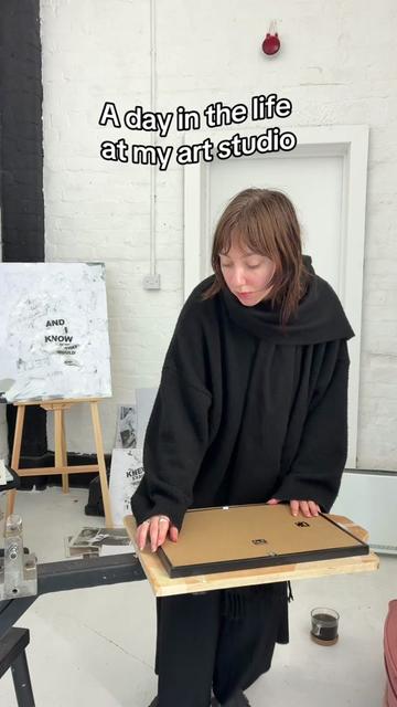 @Lucy Evans | Artist