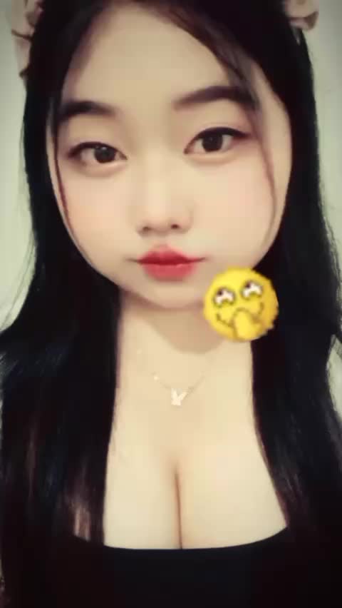 @ʜᴀɪ ɪᴛ's ᴄʜᴇʀʀʏ🍒