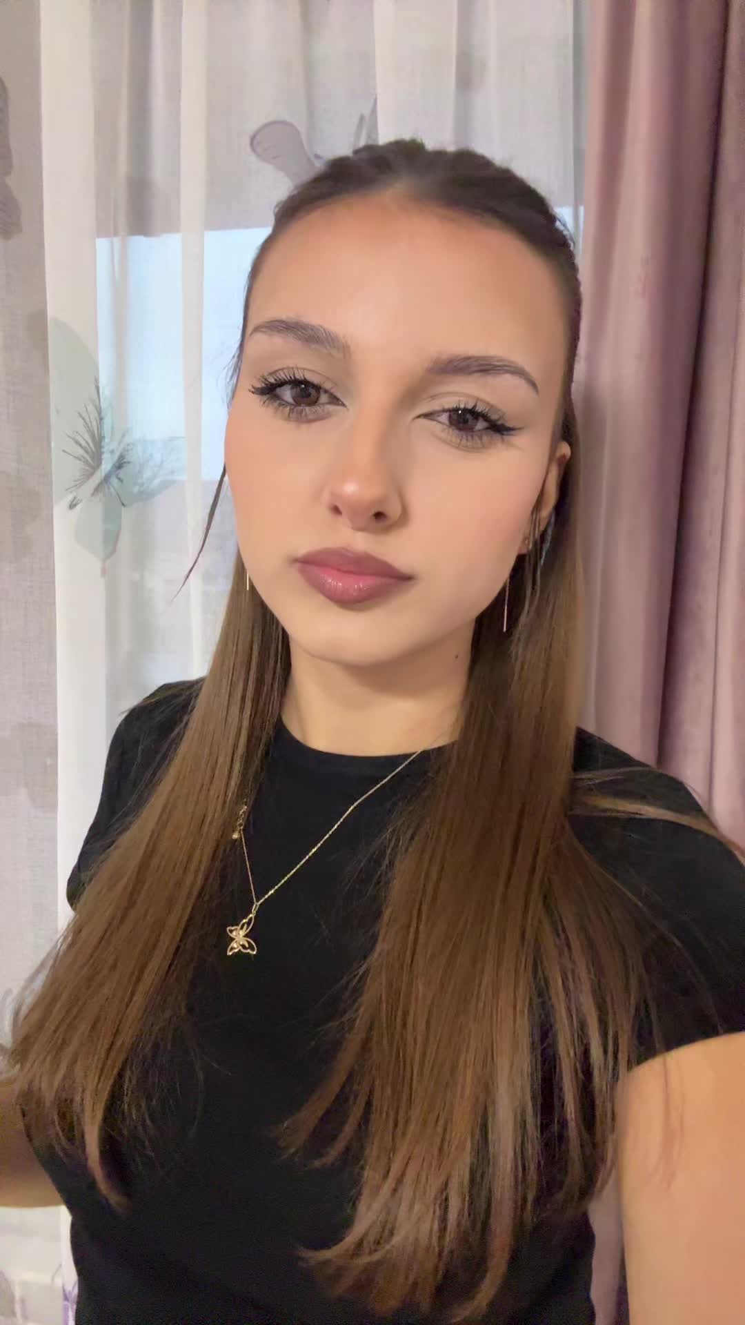 @𝓈𝒶𝓇𝒶🤍