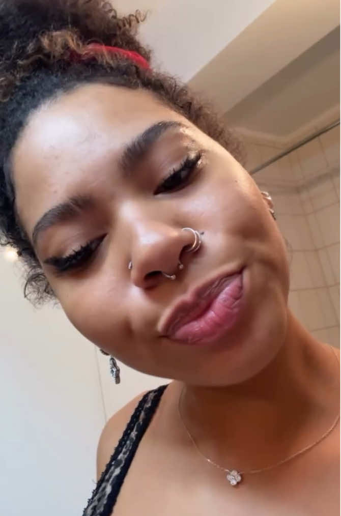 @shaniakraemer