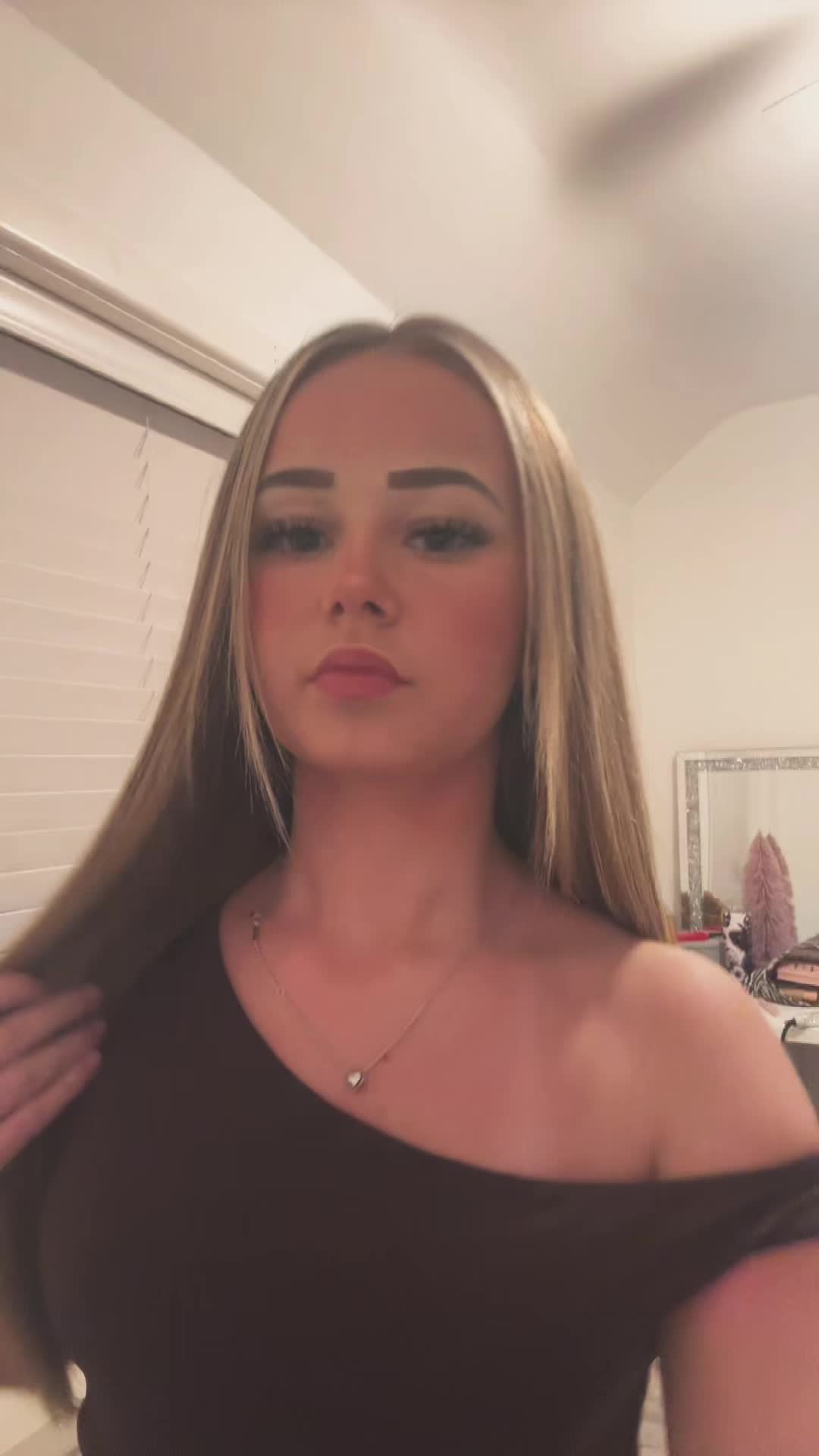 @𝐊🦢☁️🐚🥂
