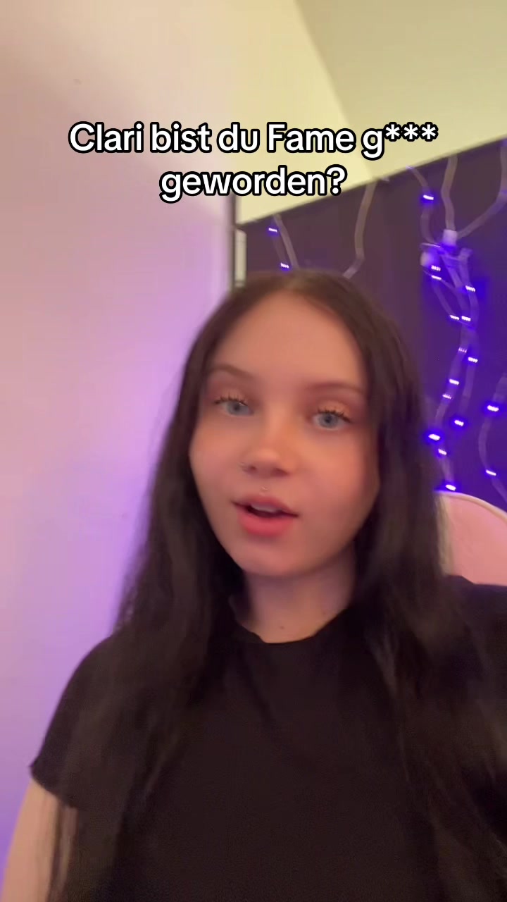 @𝔹𝕝𝕦𝕖𝕓𝕖𝕣𝕣𝕪ℂ𝕝𝕒𝕣𝕚🫐