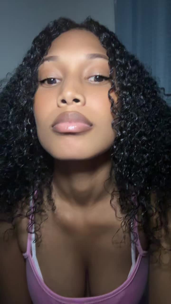 @Shenique_Styles