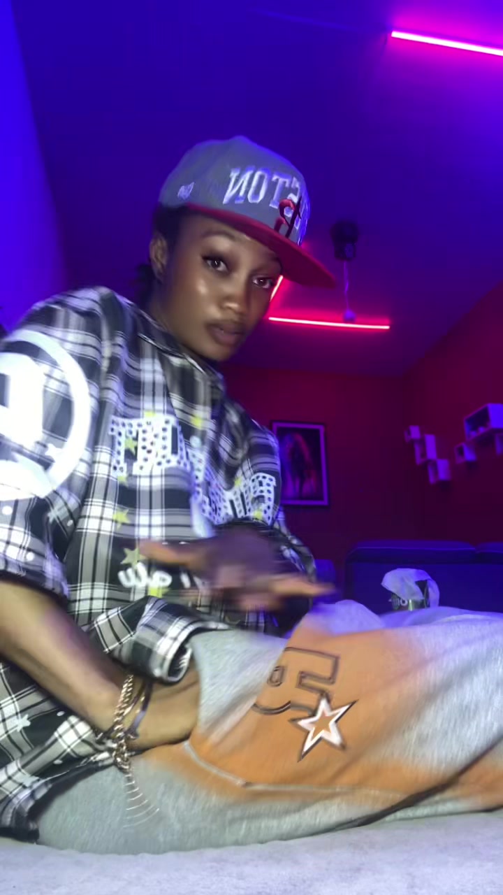 @B&iuml;ll&icirc;&ntilde;&ecirc; DC Queen