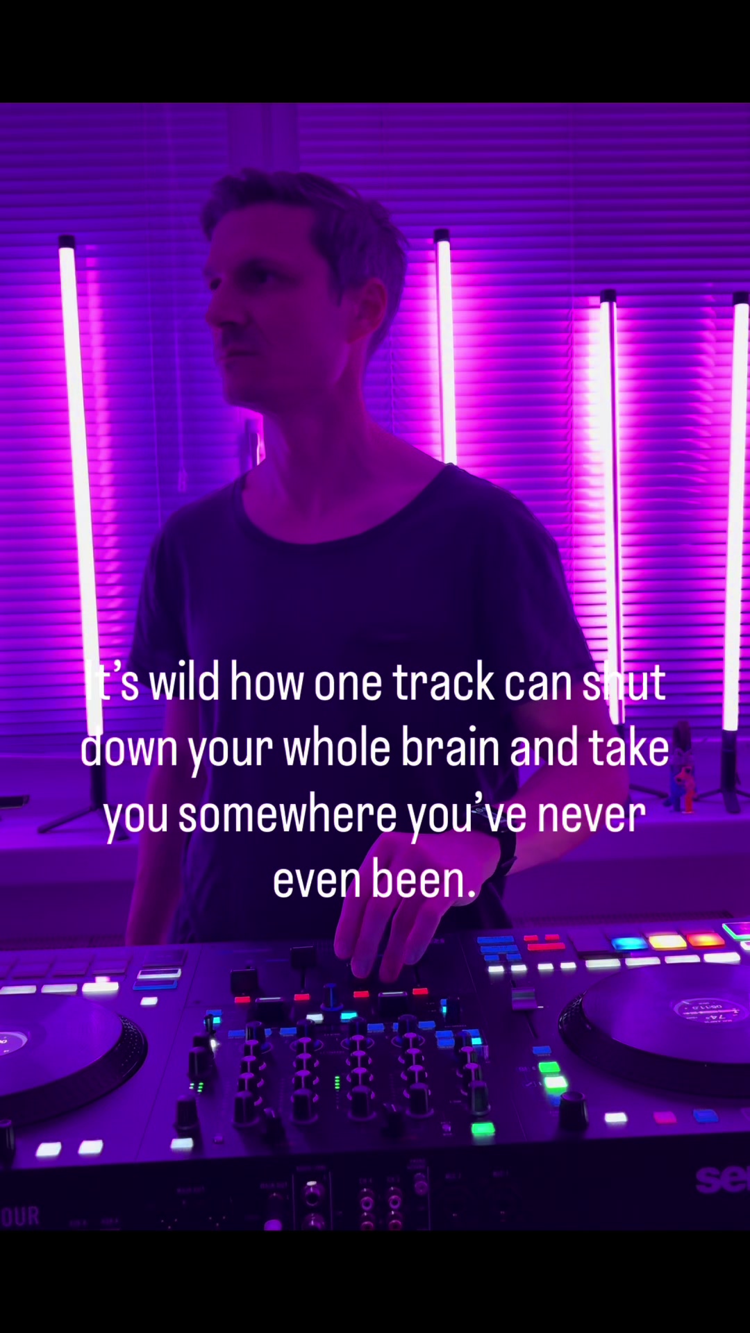 @AVEL&Oslash; | DJ