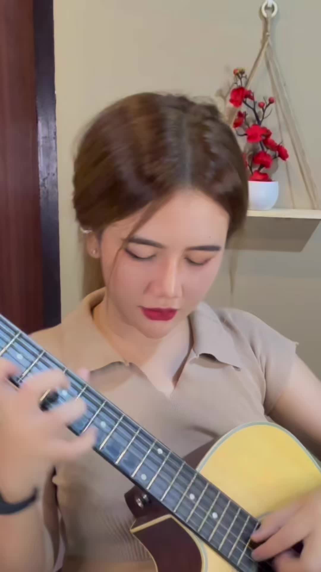 @แพชชี่ โซโล่ทิพย์ (Pattie SB)