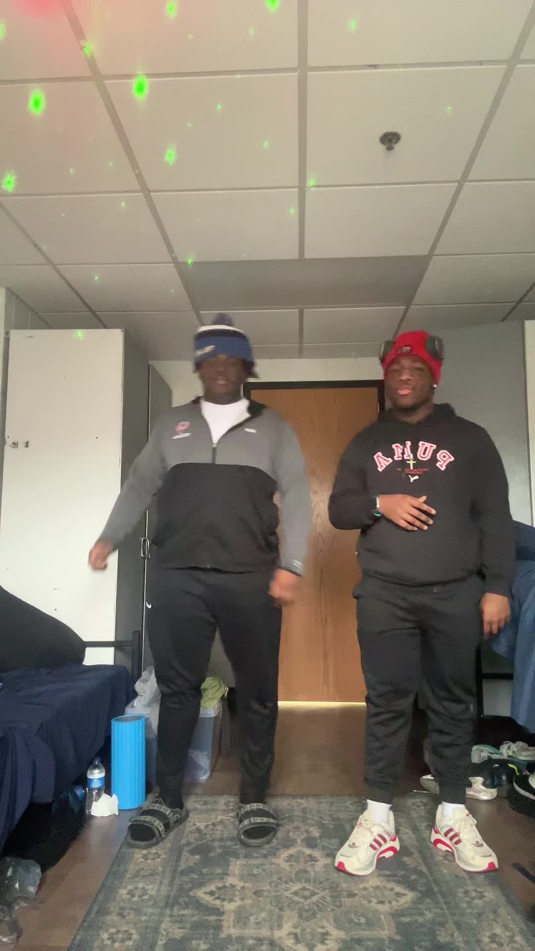 @BacknBoyz