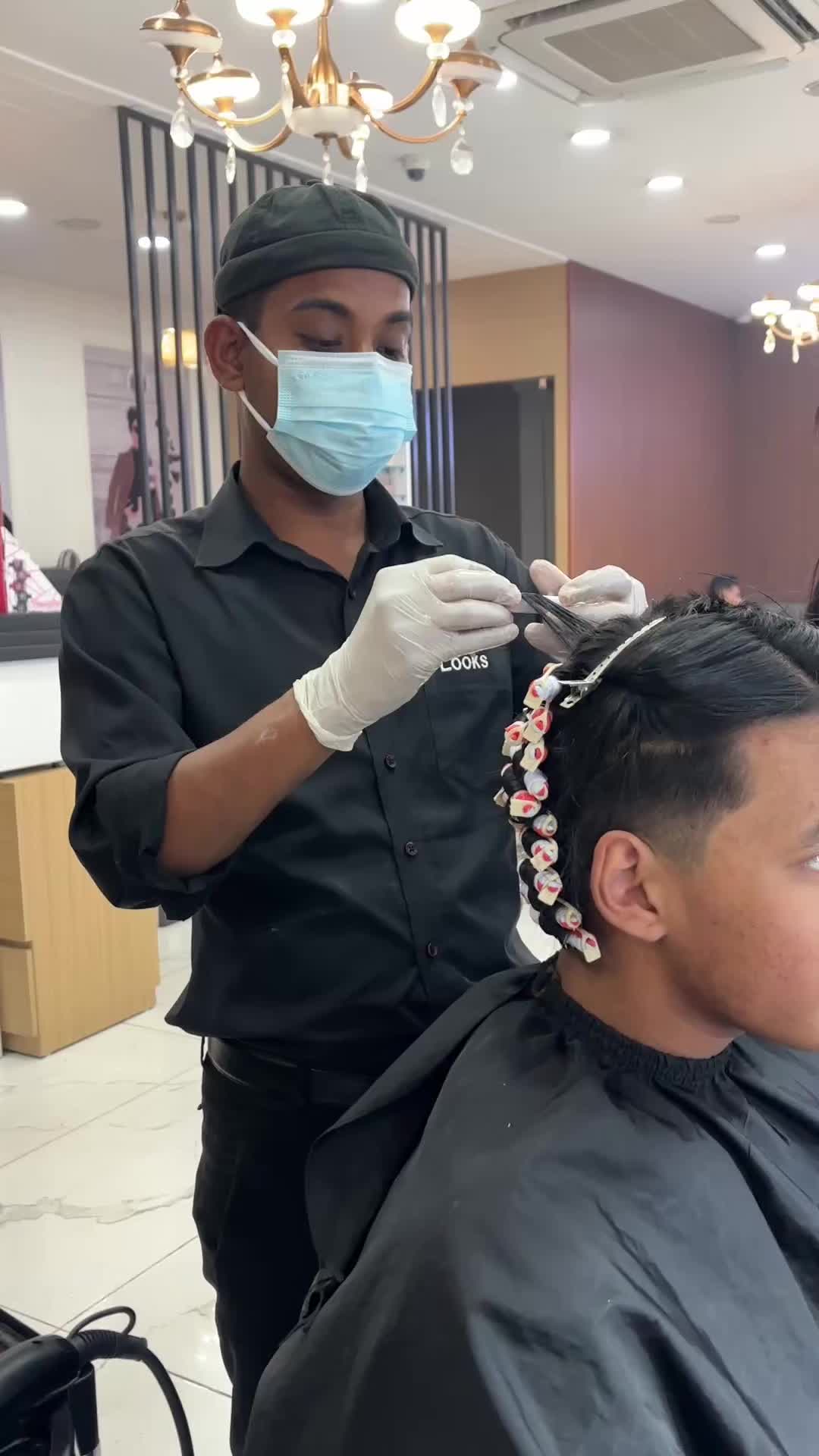 @Looks Salon Nepal