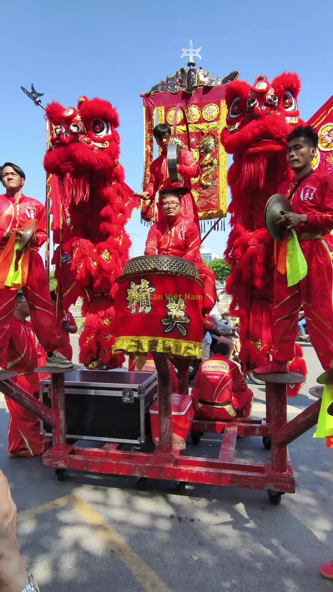 @M&uacute;a L&acirc;n Việt Nam 🇻🇳