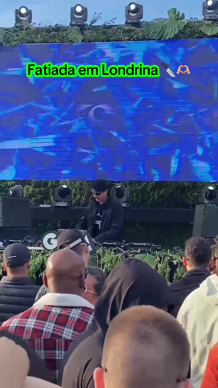 @Kompazo