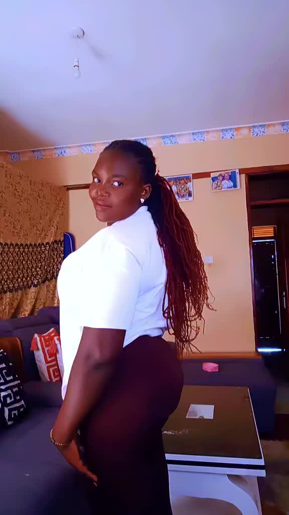 @sharonahjnz
