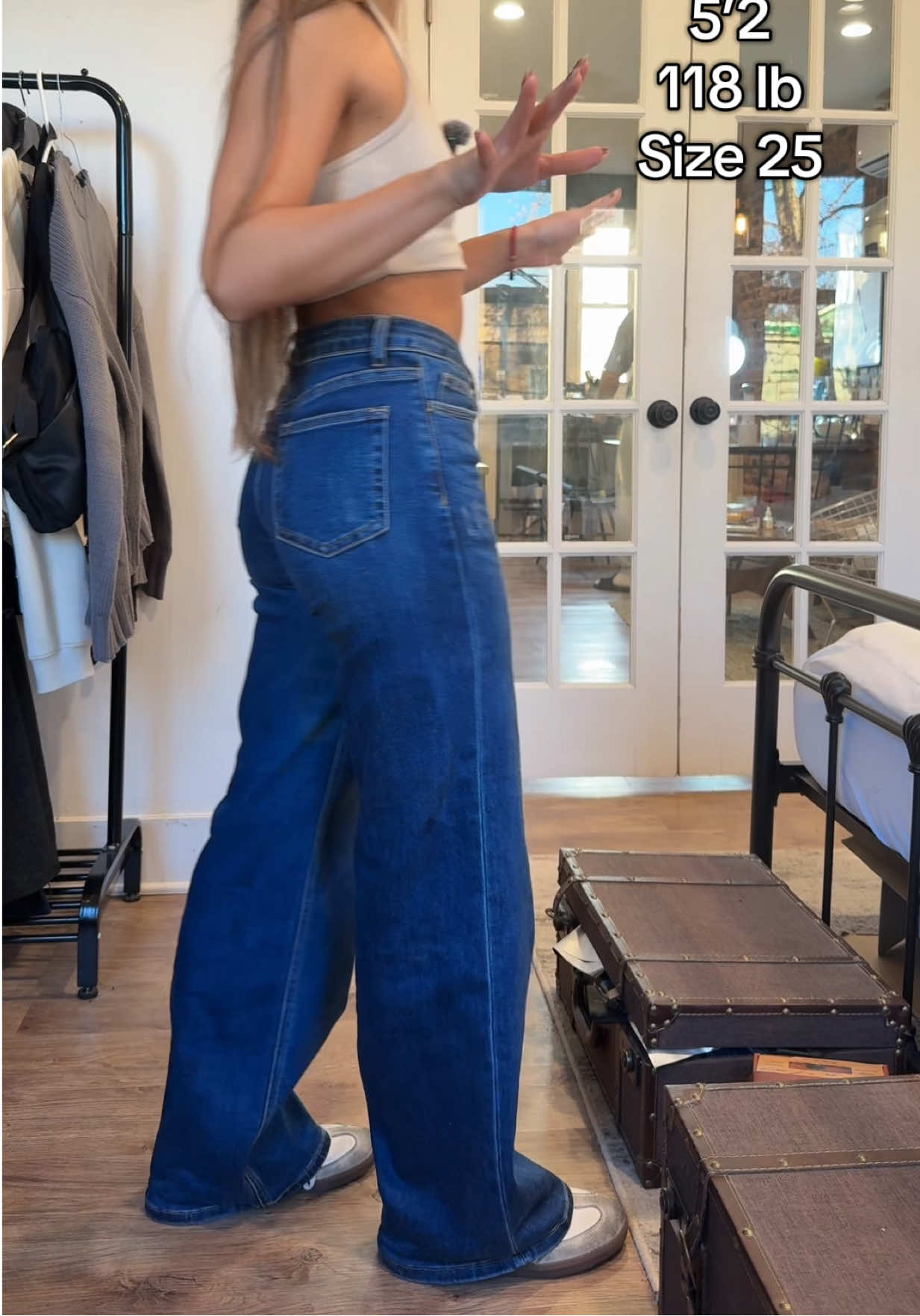 @Bella