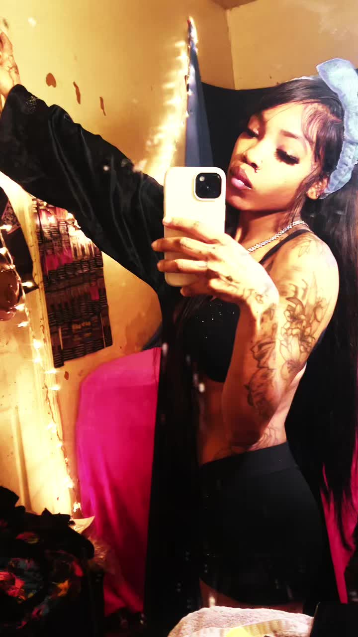 @brownskinnnthoughtss