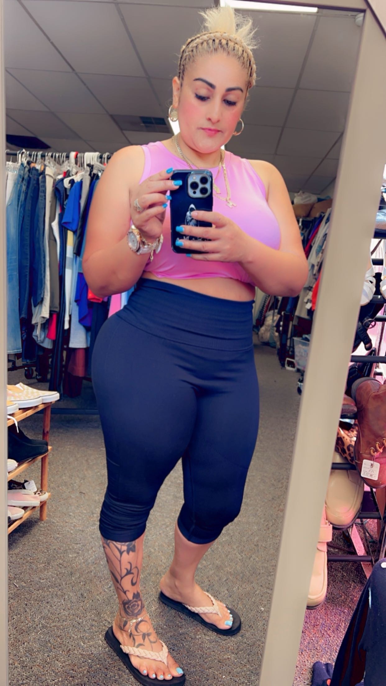 @Sandoval 🖤🪐🕊️🕊️