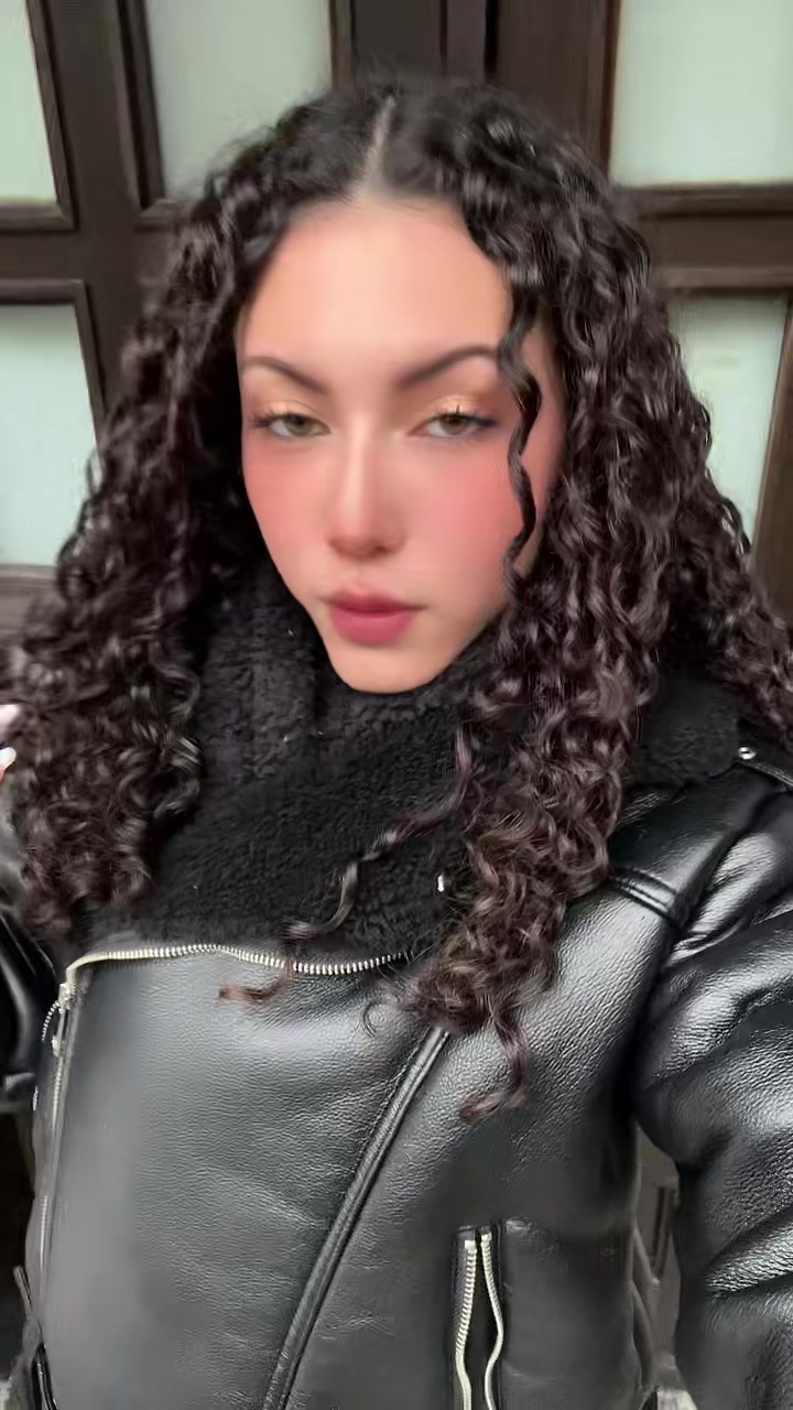 @𝑬𝒎𝒊𝒍𝒚
