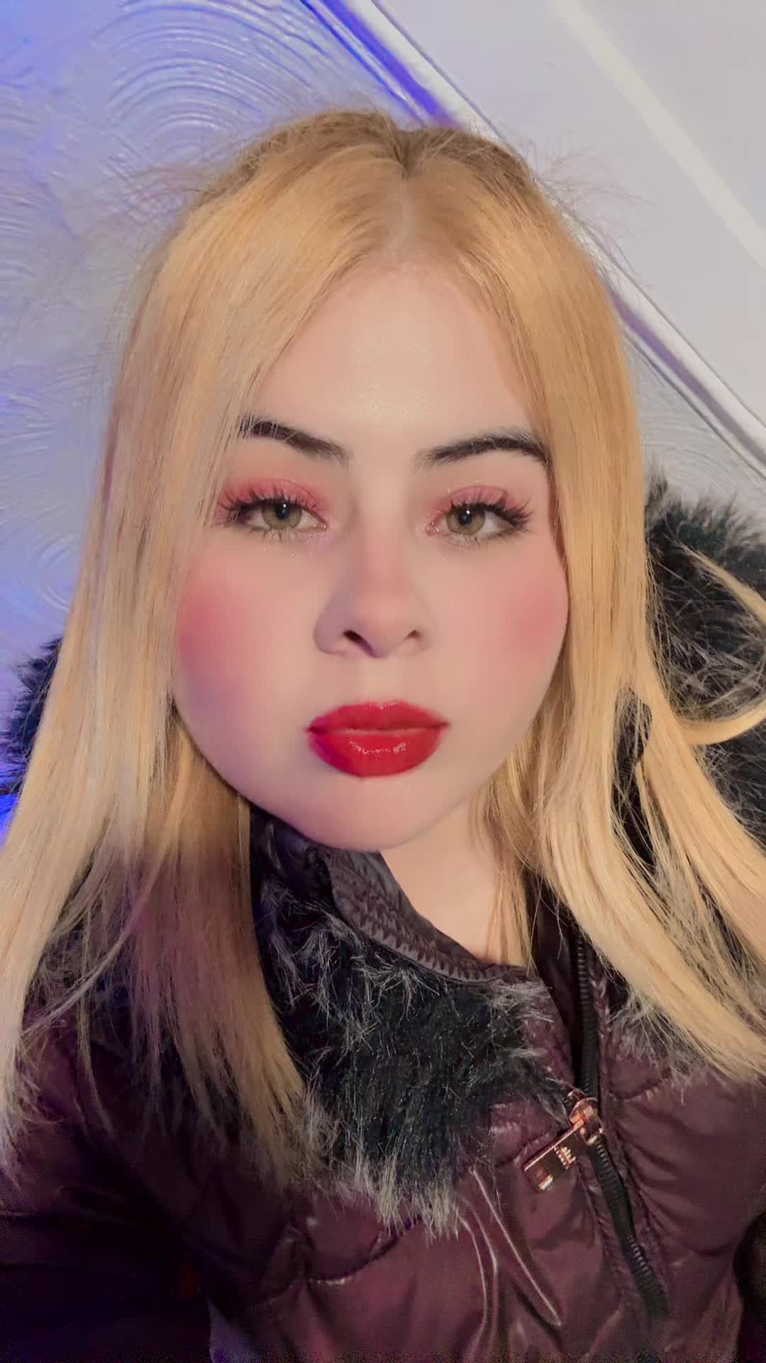 @lauuraneiraa