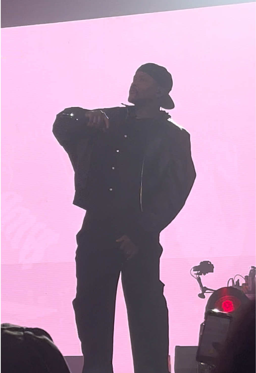 @♛