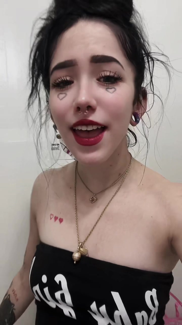 @Gothic Hippie
