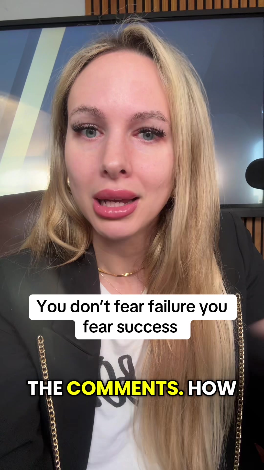 @Hypnotist | Julia Hankins