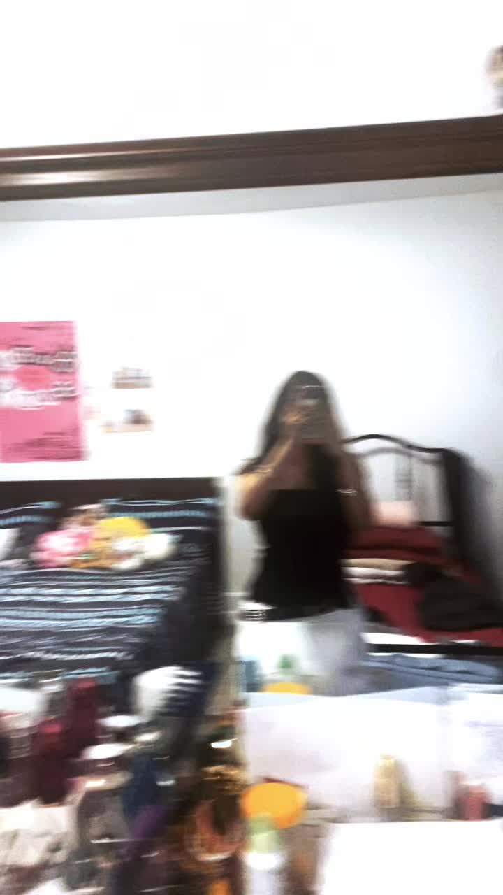 @Aryy