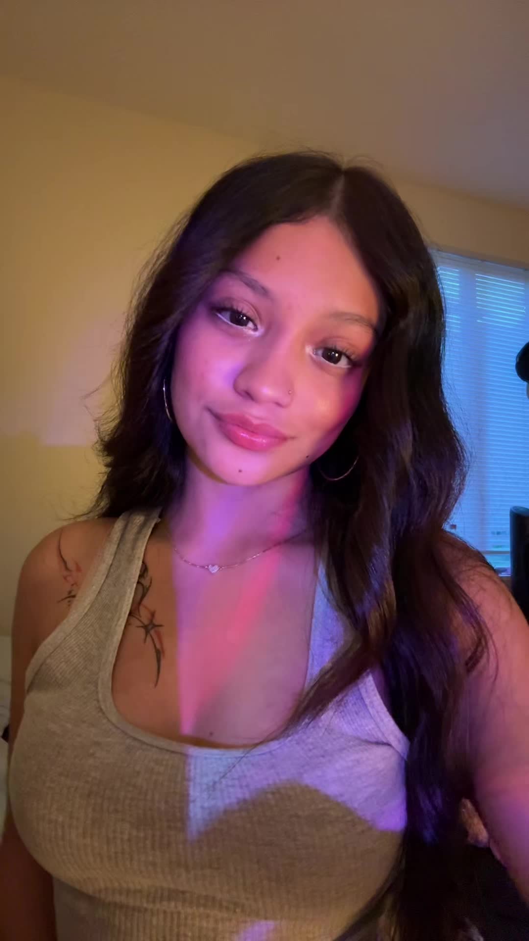 @<<3