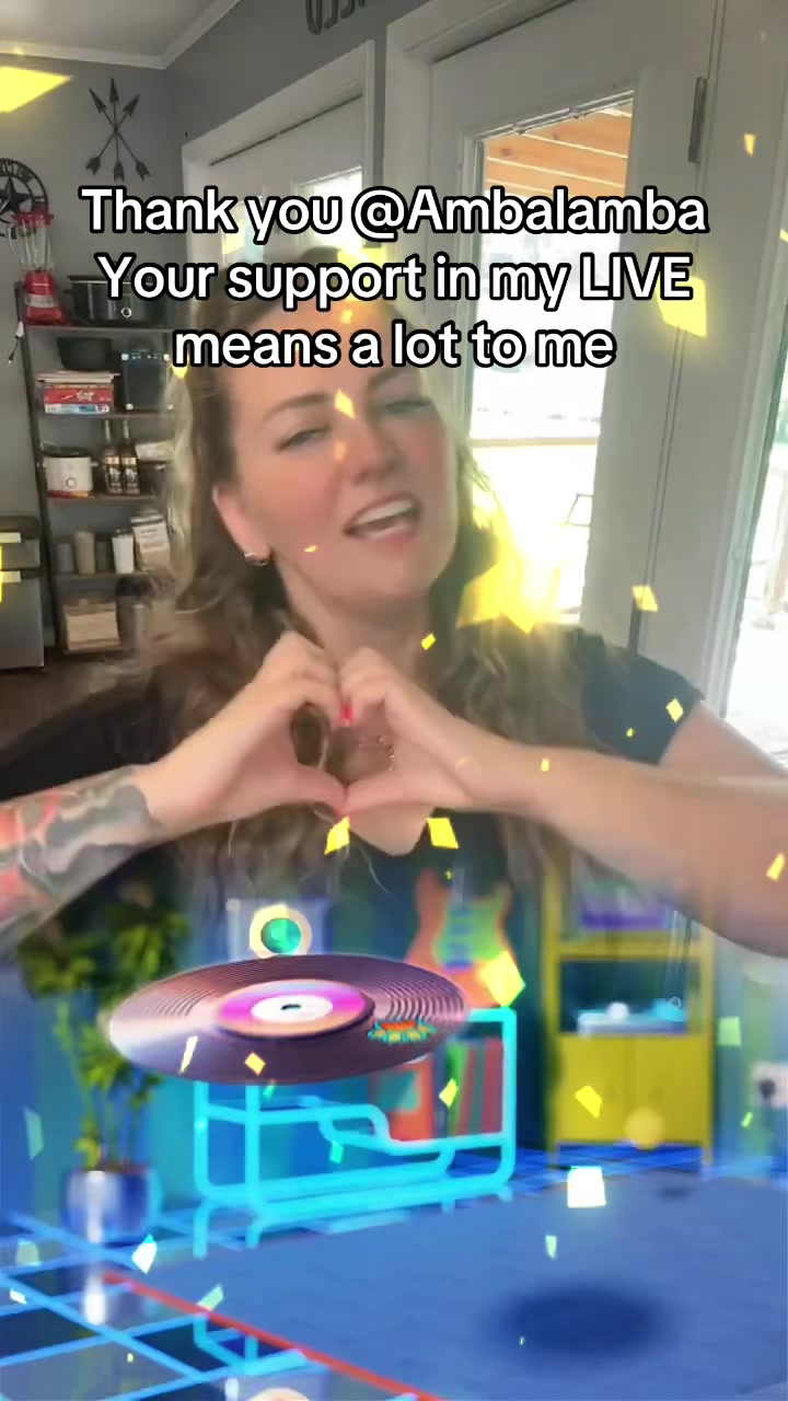 @DeeHive &bull; Relatable Lifestyle