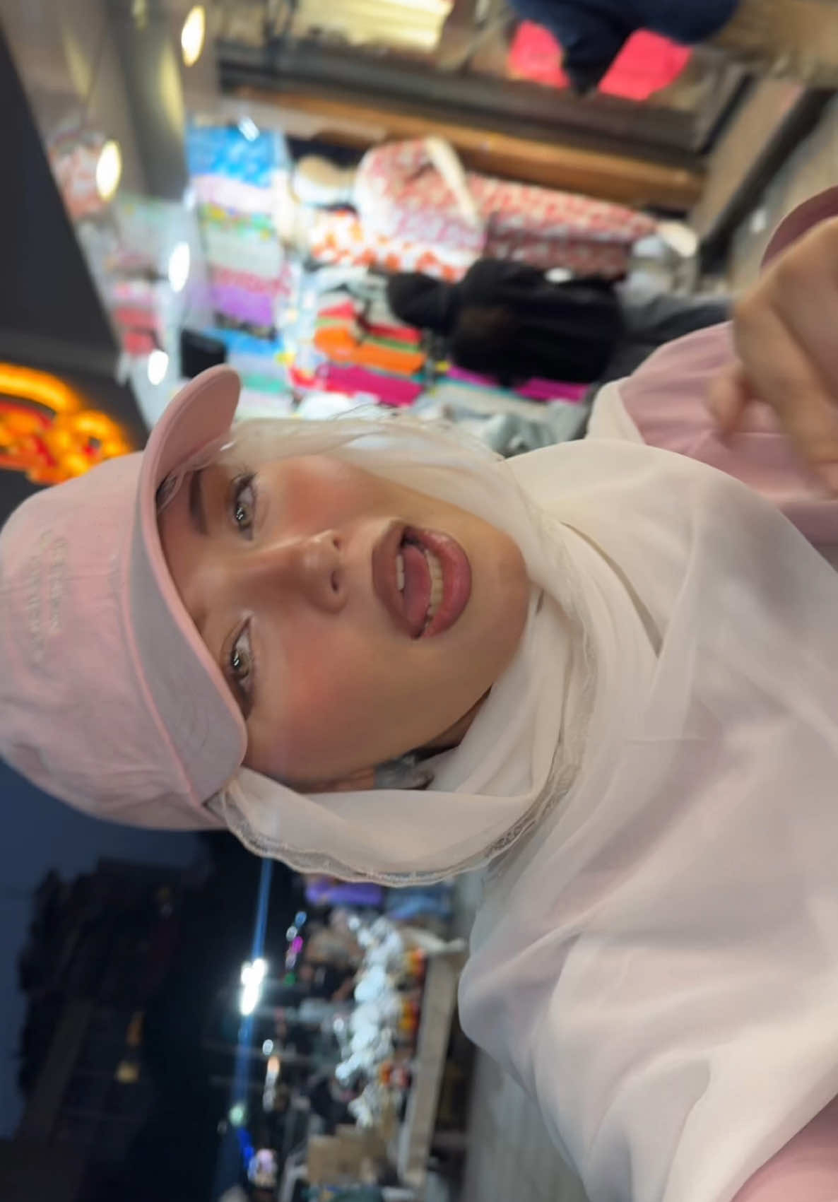 @سارا