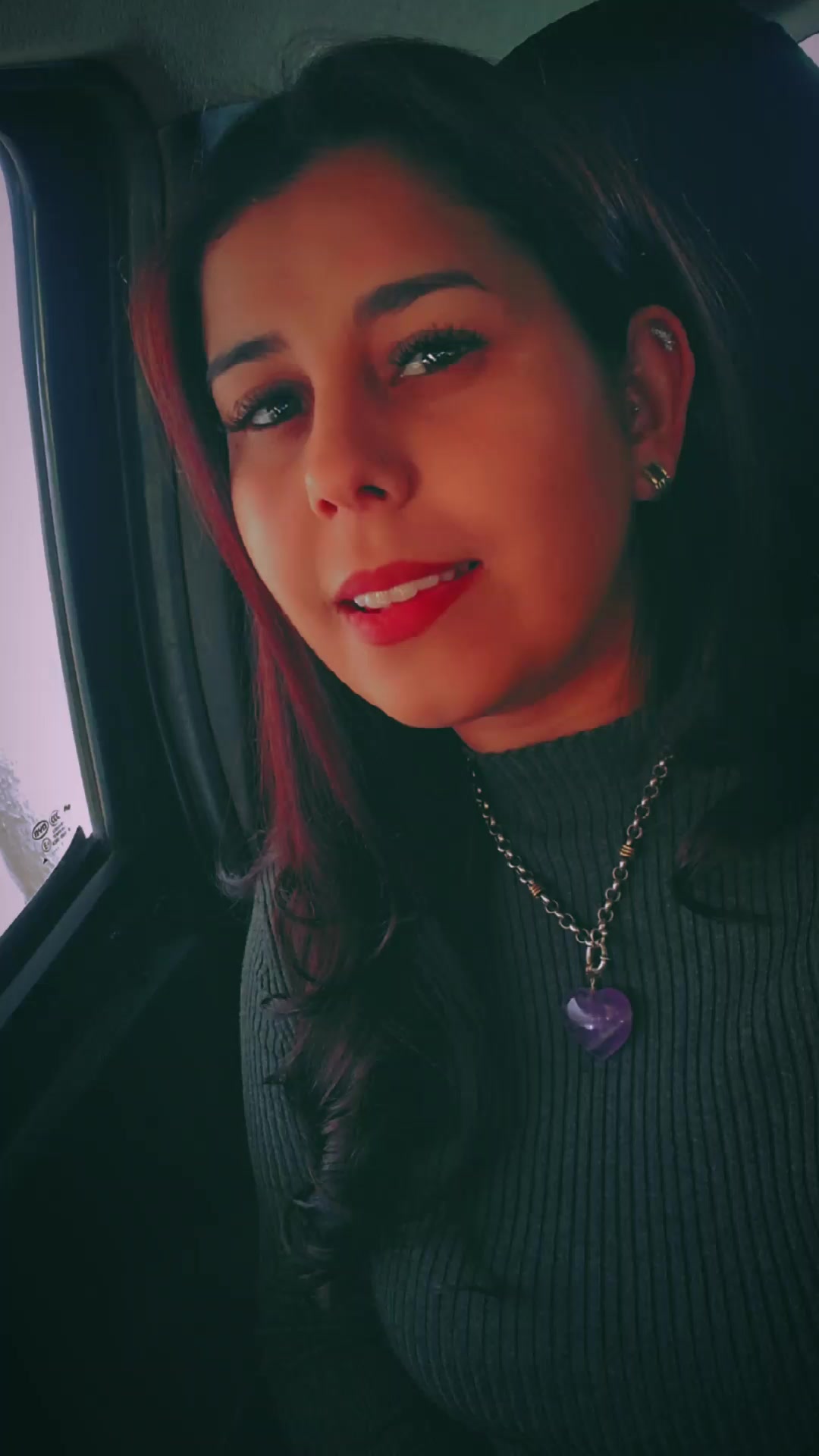 @Vane_Larrosa