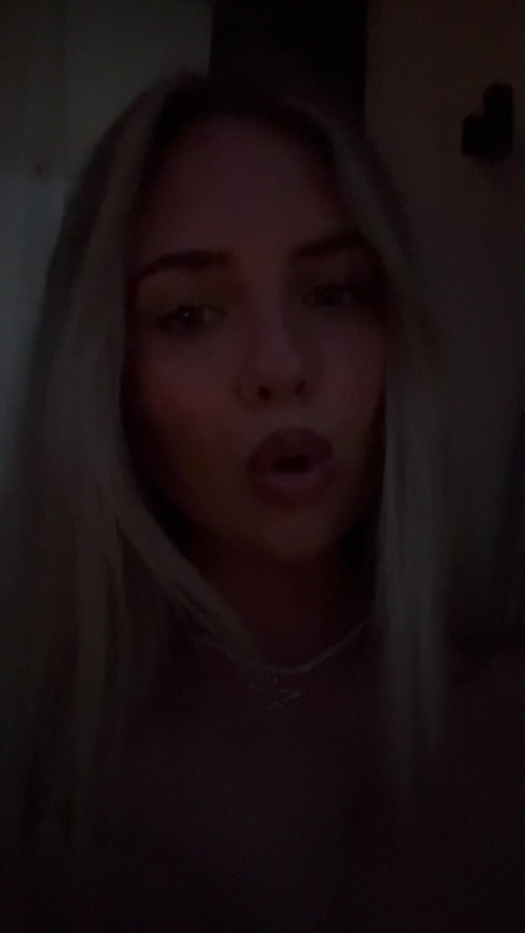 @Ell&eacute; 🤍